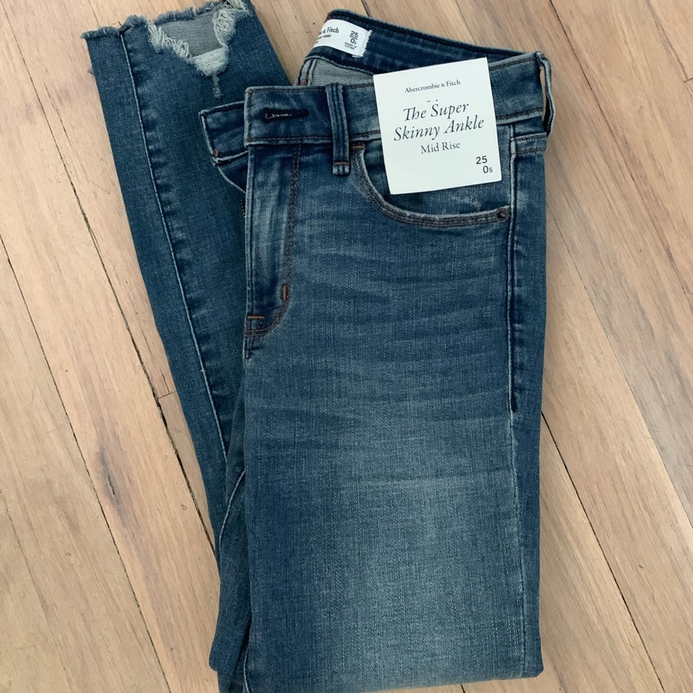 Abercrombie Super Skinny Ankle Mid Rise 25 0s